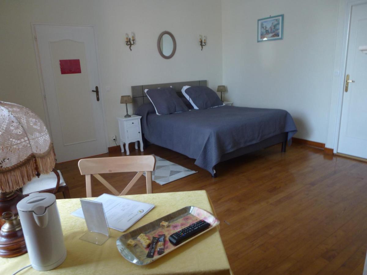 Bed and Breakfast Le Logis De Faugerit Frontenay-Rohan-Rohan Esterno foto