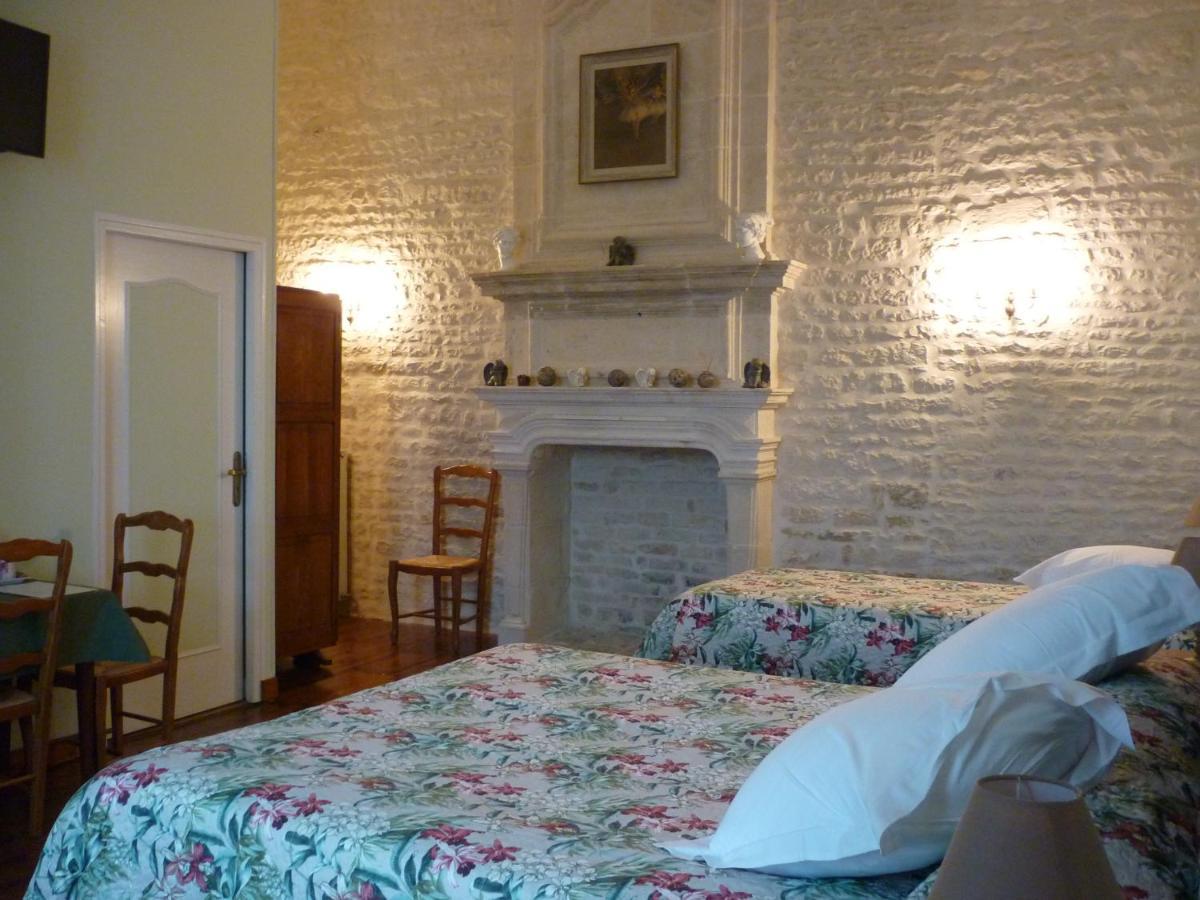 Bed and Breakfast Le Logis De Faugerit Frontenay-Rohan-Rohan Esterno foto