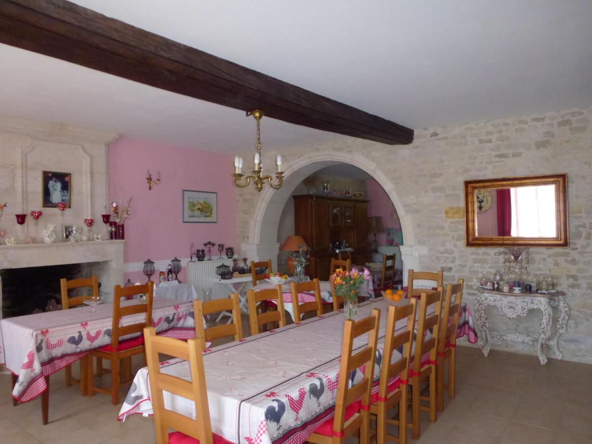 Bed and Breakfast Le Logis De Faugerit Frontenay-Rohan-Rohan Esterno foto