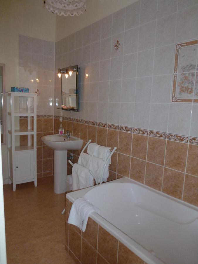 Bed and Breakfast Le Logis De Faugerit Frontenay-Rohan-Rohan Esterno foto